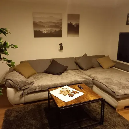 M & M Apartment *